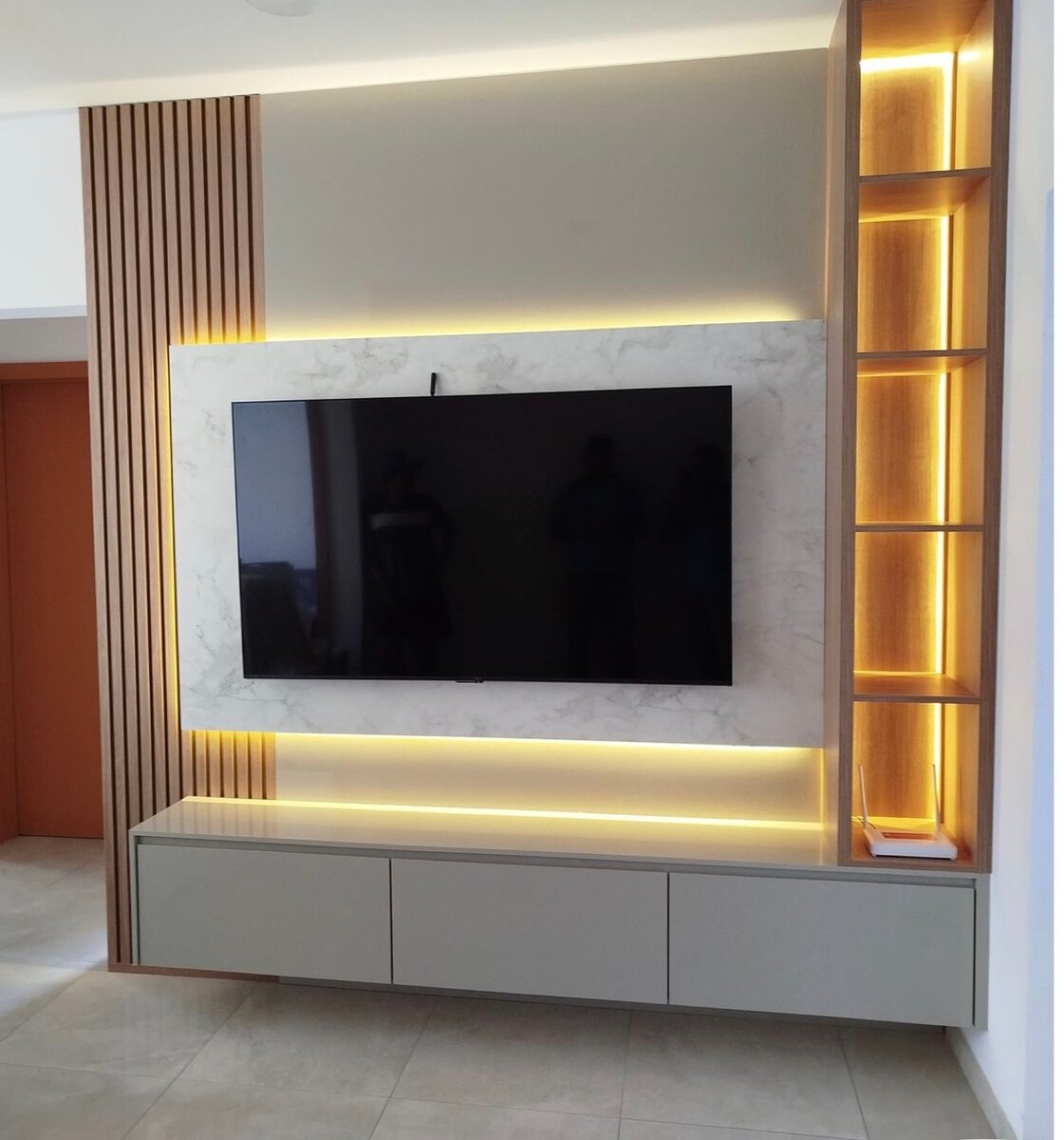 Meuble TV mural moderne