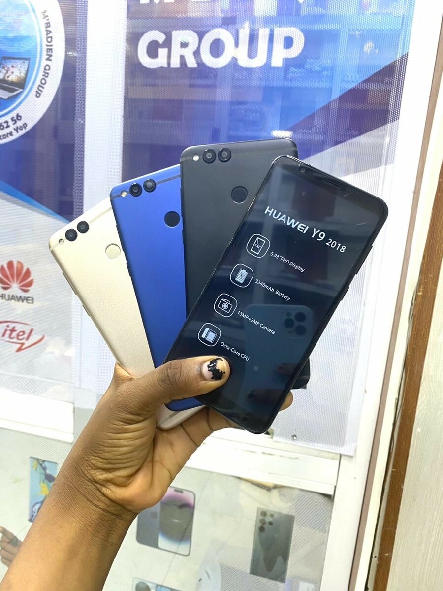 HUAWEI Y9 2018