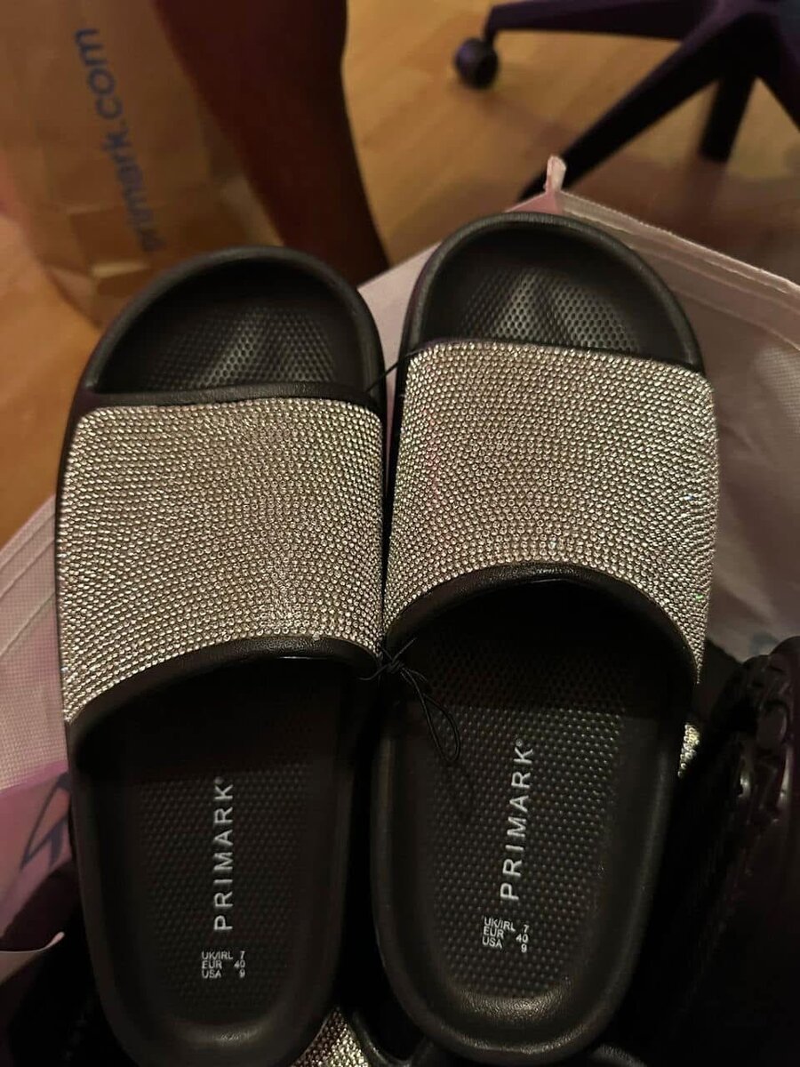 Fashion designer Slapper