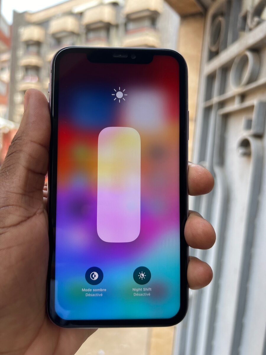 iPhone 11 64g Sans id