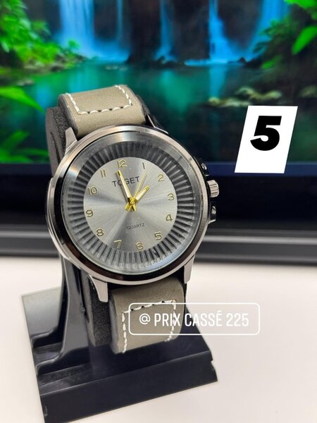 Des montres a 5000 f en cuir