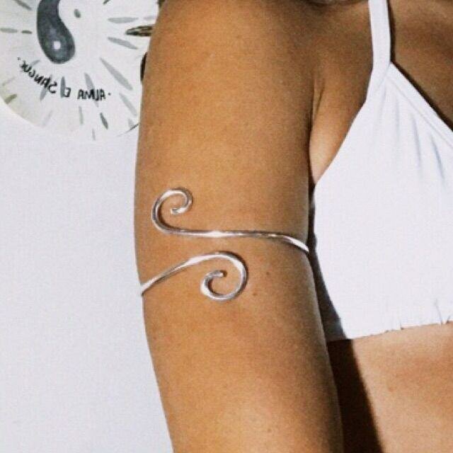 Bracelet de bras torsadé