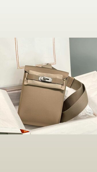 Sac à bandoulière élégant en cuir