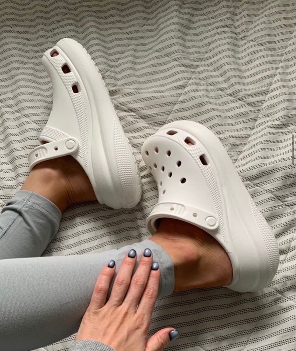 Кроксы +джиббитс в подарок