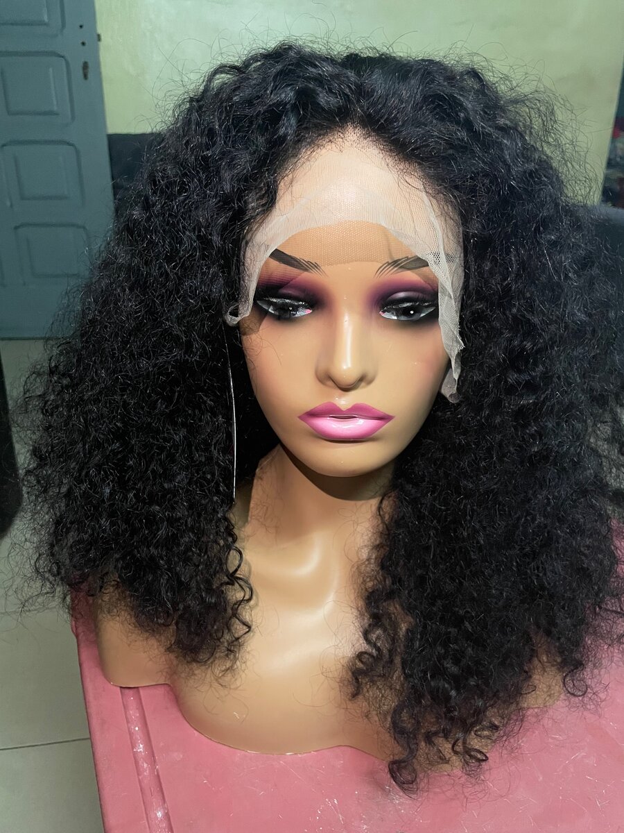 Perruque Bouclée Naturelle