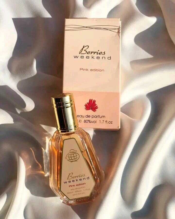 Fragrance world Berries Weekend eau de parfum 50ml