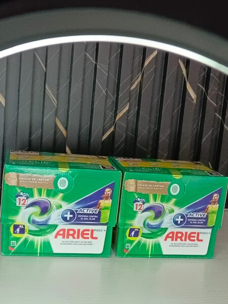 Lessive Capsules Ariel