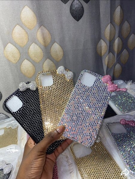Coques Étincelantes en Strass