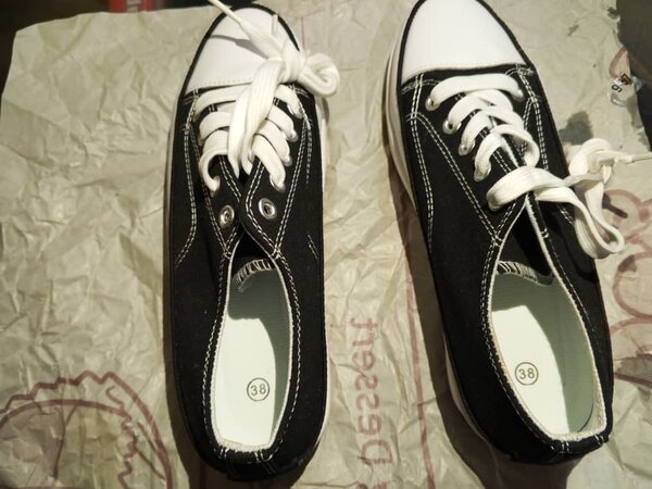 Baskets Noires Unisexes en Toile