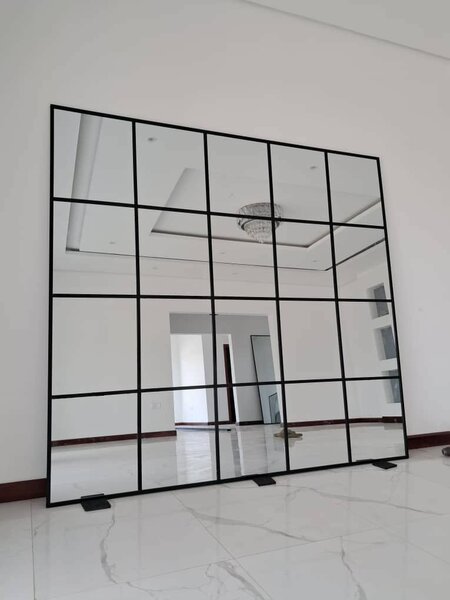Wall mirror