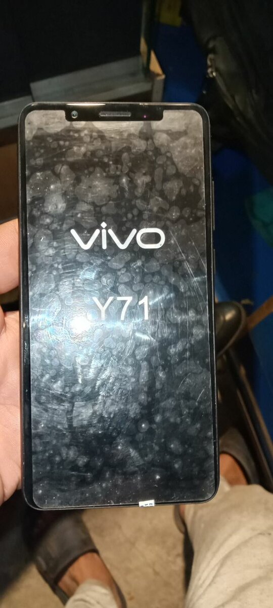 Vivo y71 box pack