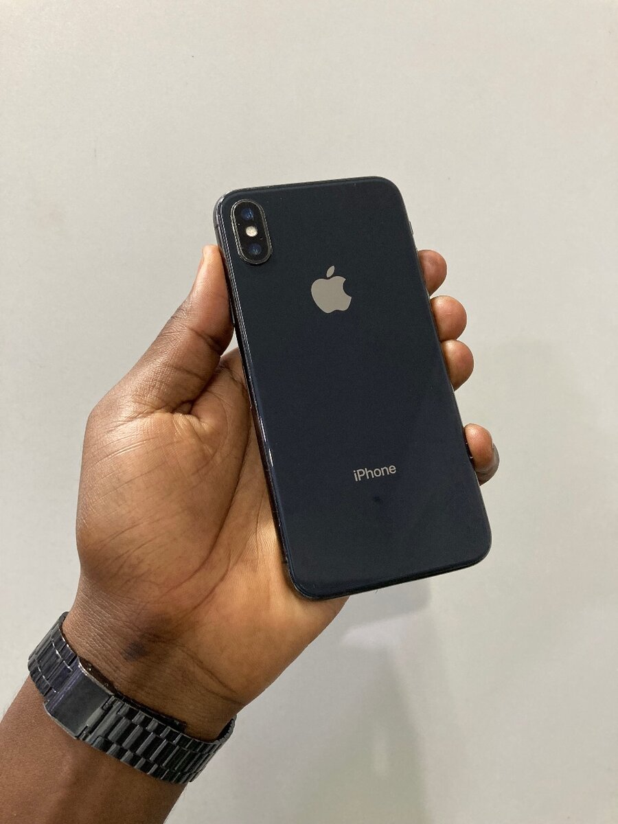 iPhone X 64GB ( no Face ID )