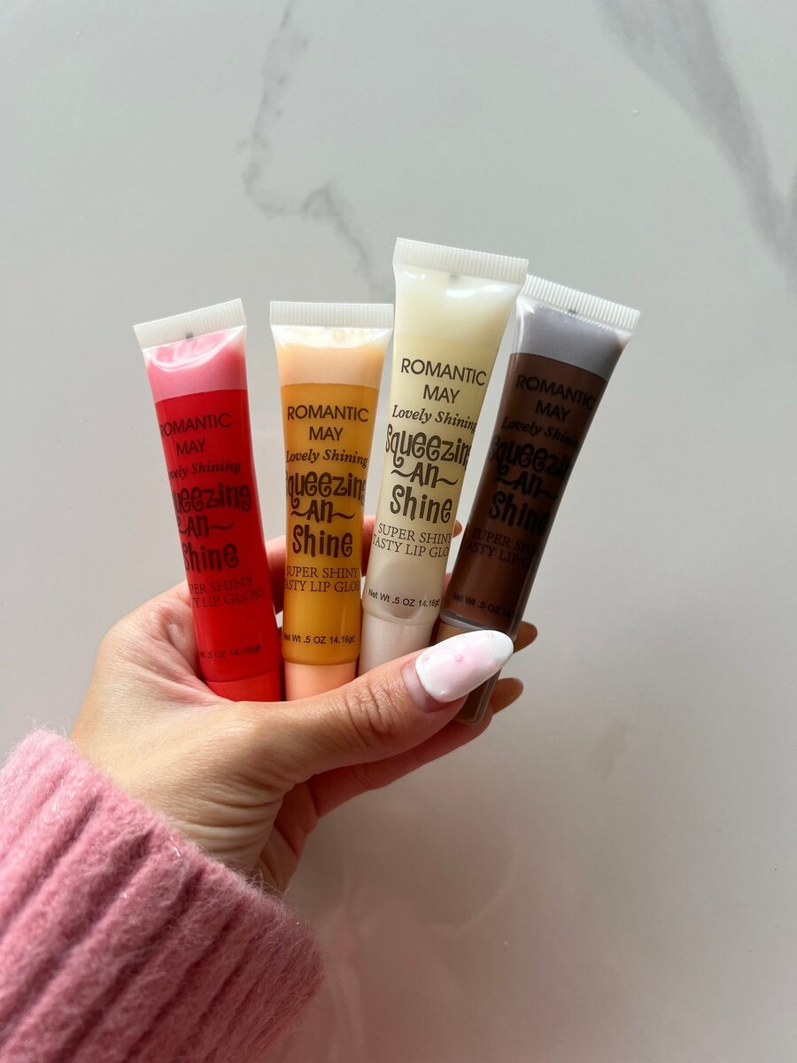 Romantic May Lip Gloss