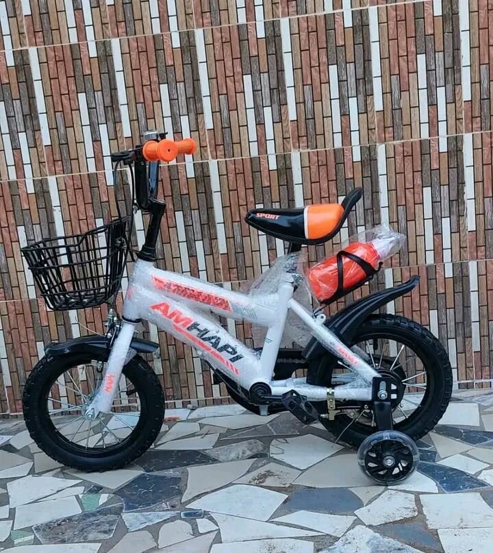 Vélo enfant avec stabilisateurs