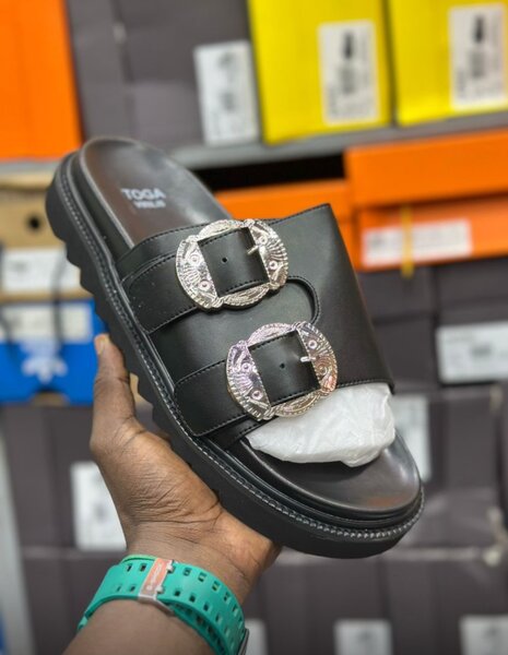 Sandales en cuir TOGA