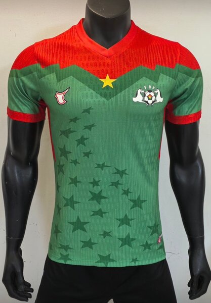 Maillot de football vert et rouge