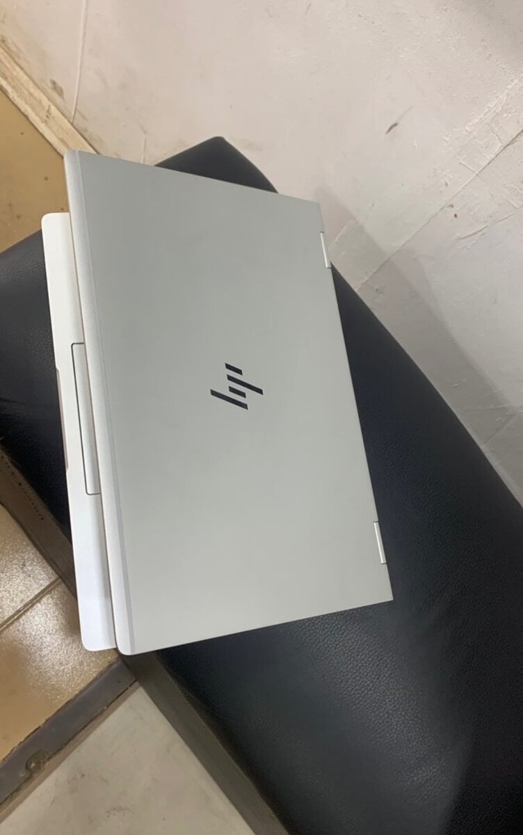 Hewlett-Packard (HP)