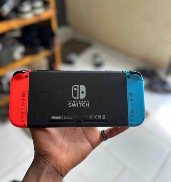 Nintendo Switch Neon