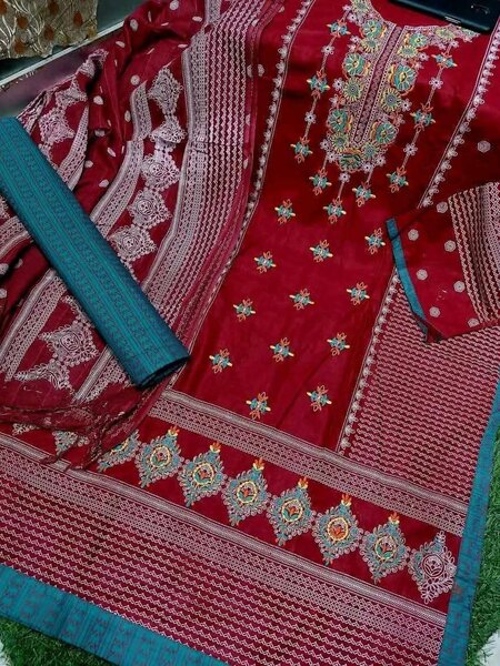 Ladies suit