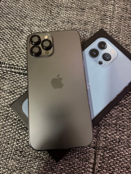 iPhone 12 pro max 256gb