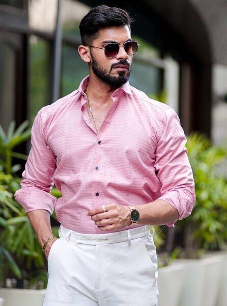 Long sleeves pink shirt