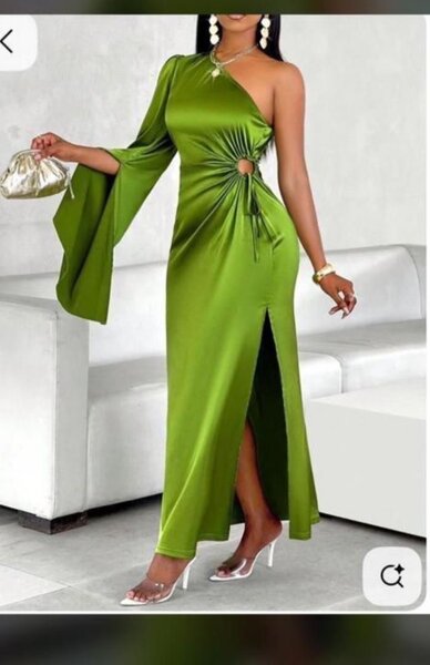 Robe longue en satin