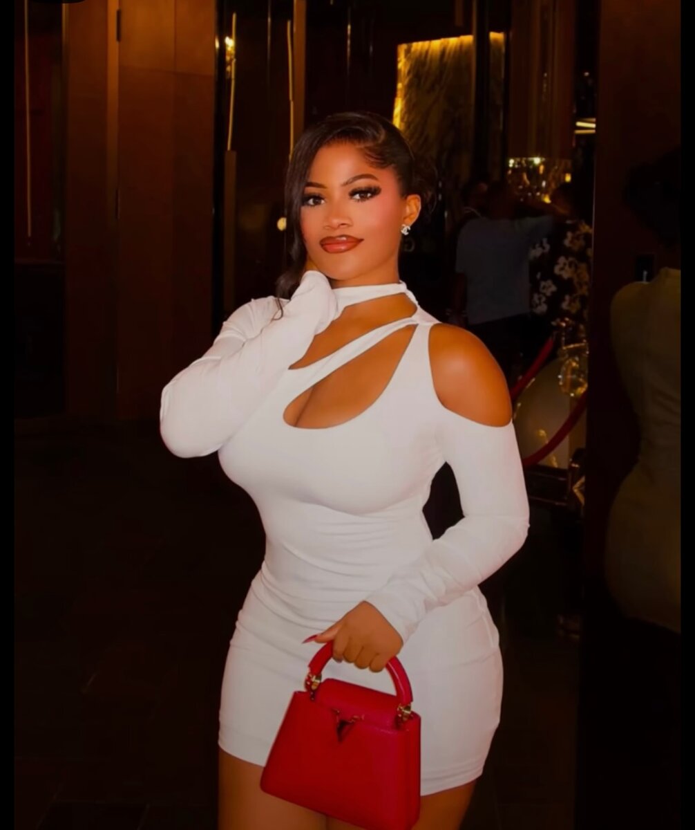 Robe Blanche Élégante