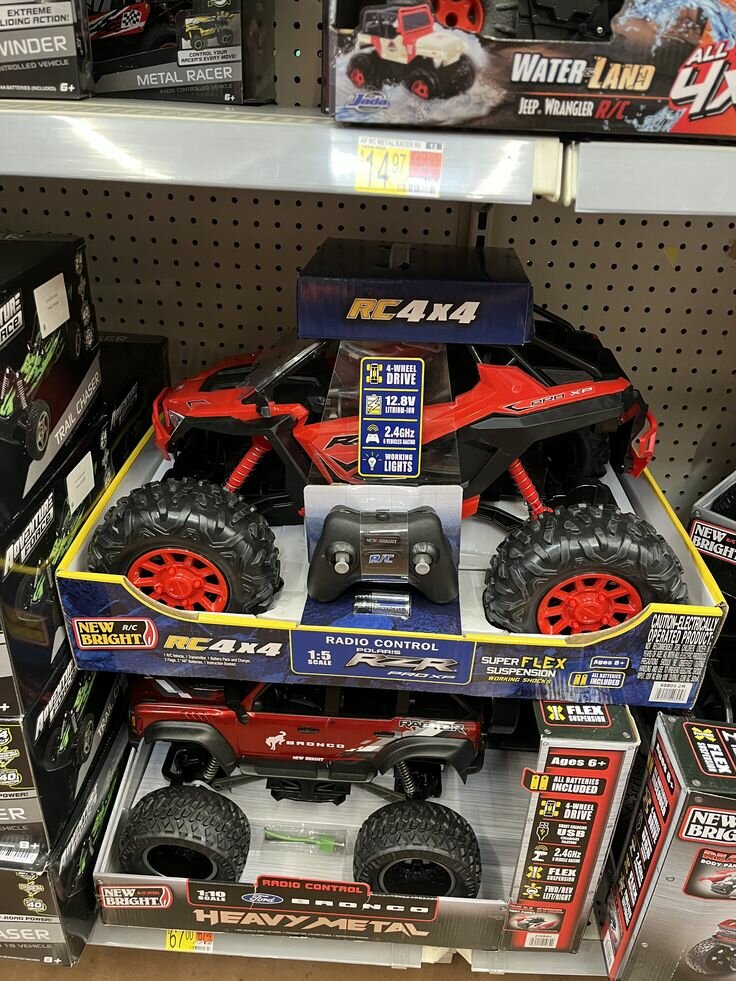 Voiture RC 4x4 tout-terrain rapide