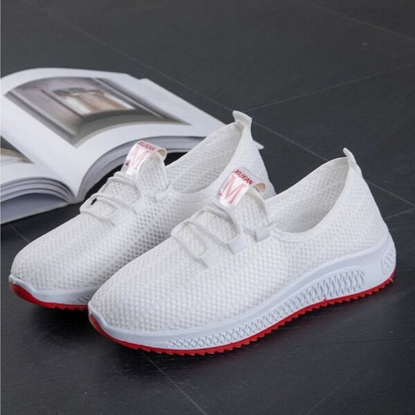 Breathold sneaker