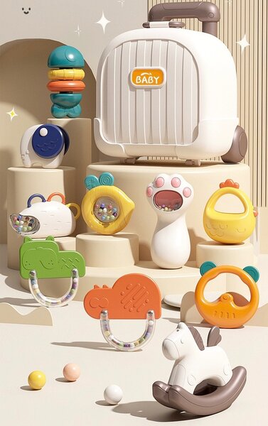 Чемоданчик с игрушками для малышей O+