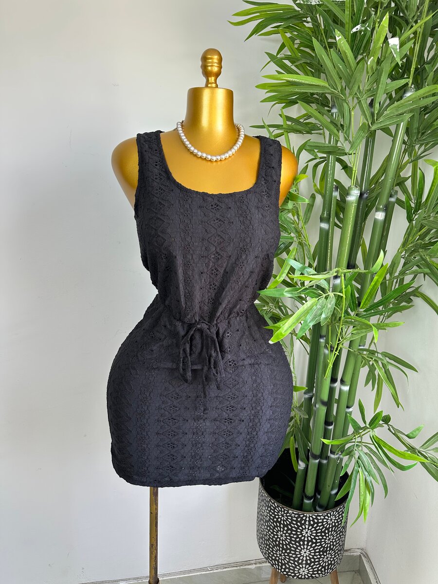 Robe Noire Élégante Dentelle