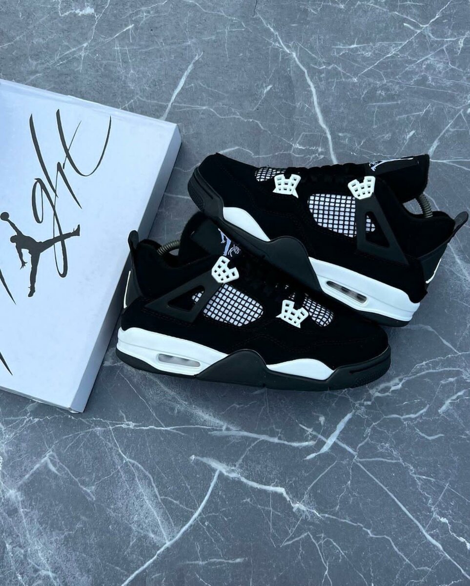 Air Jordan 4