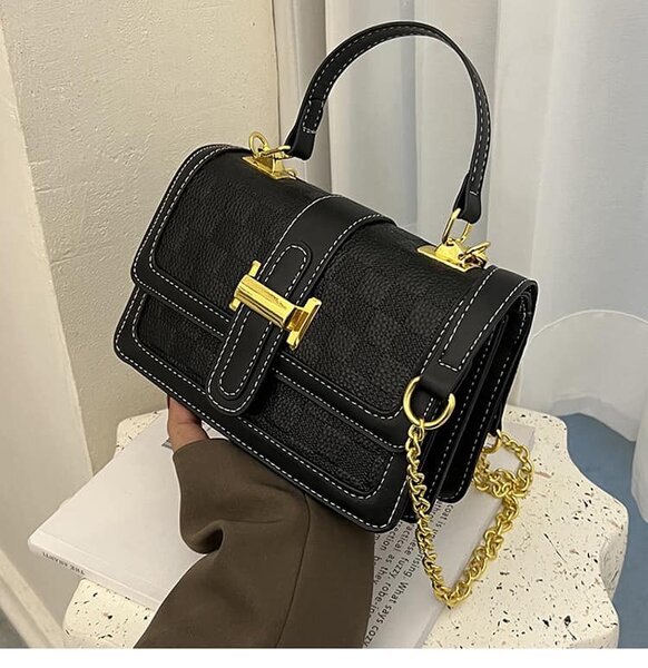 High quality and fashionable women's bag black
