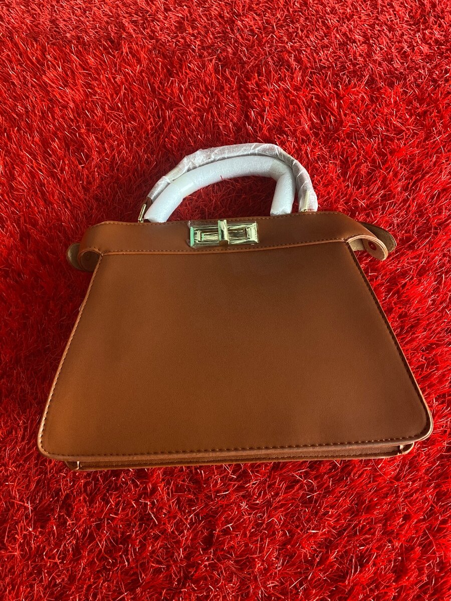 Hand bag