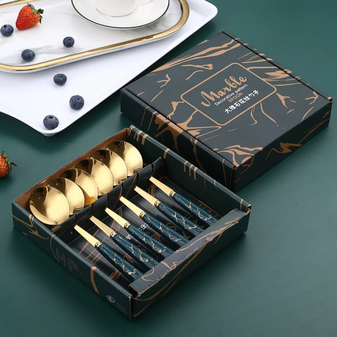 Cuillères en or marbré élégantes