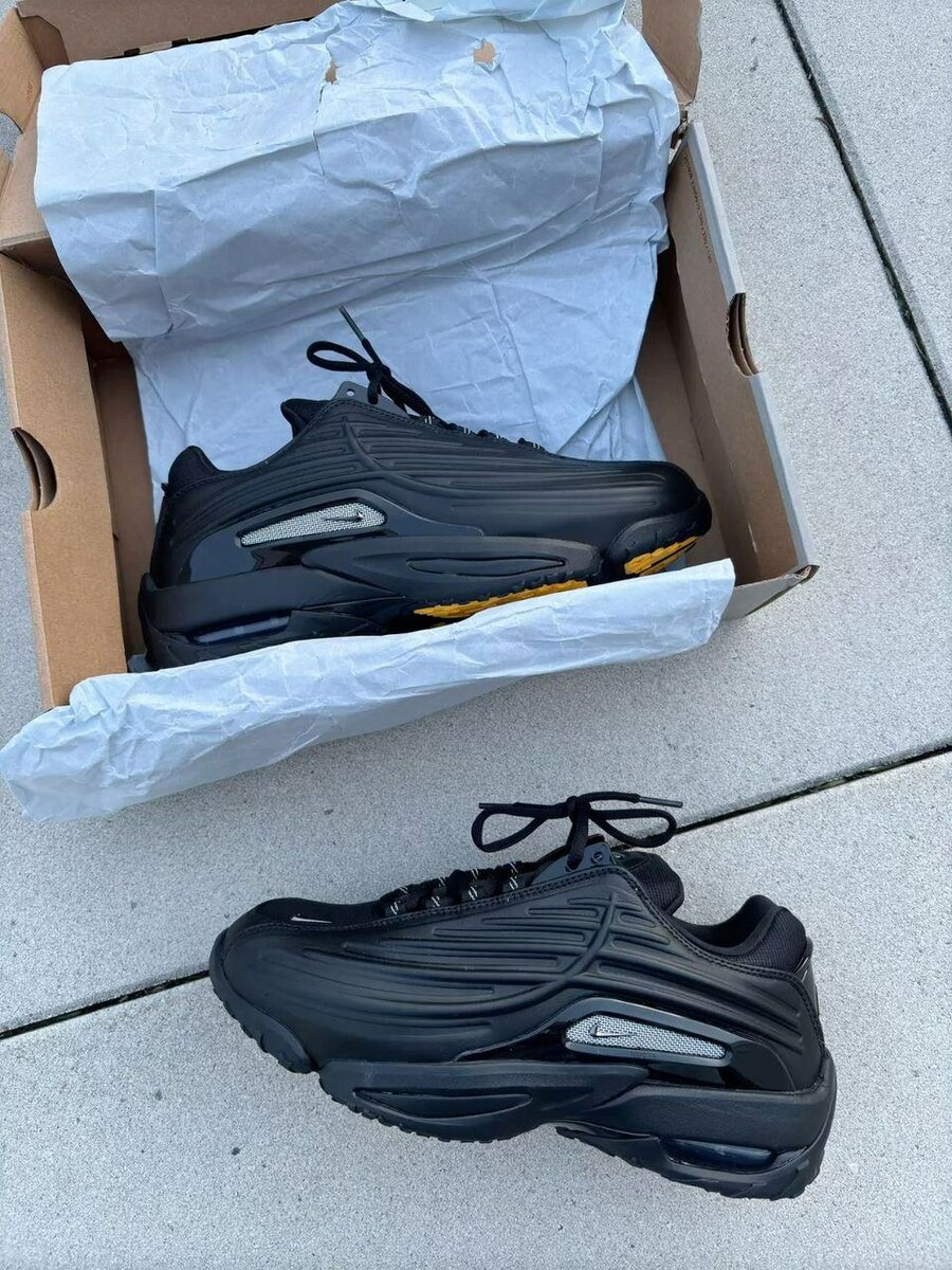 Nike Nocta HotStep dans carton