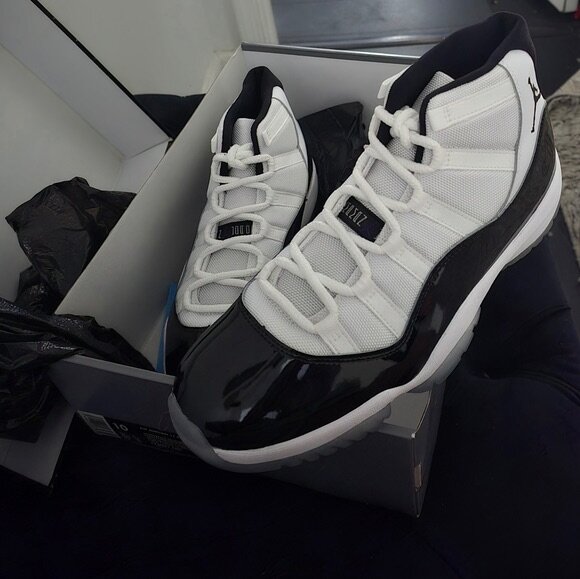 JORDAN 11 Nike