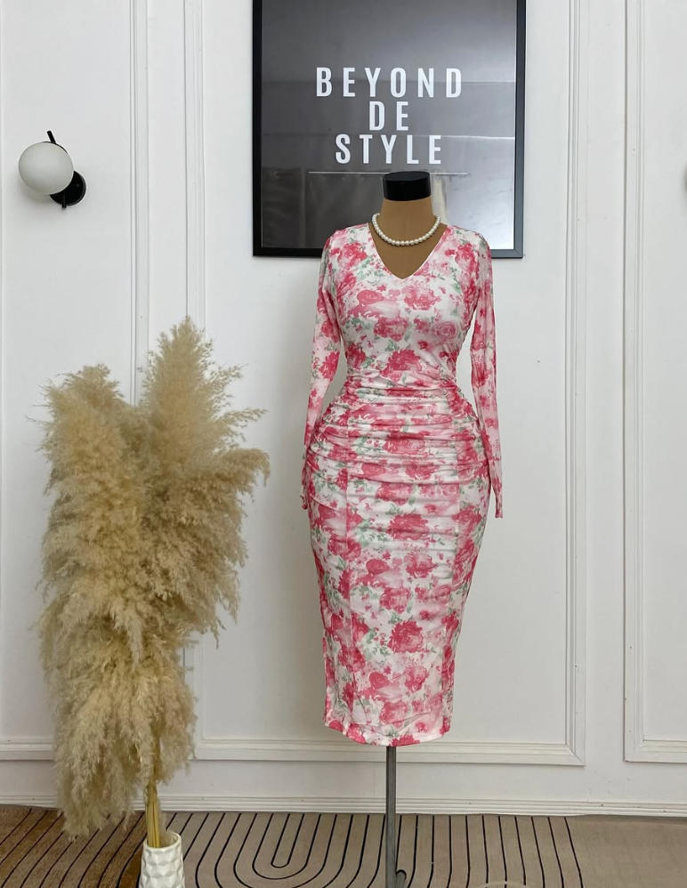  LOVER GIRL FLORAL MESH RUCHED KNEE LENGTH DRESS