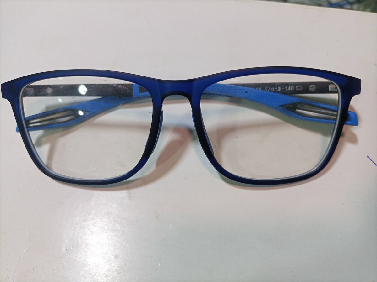 Waffer eye glasses frame