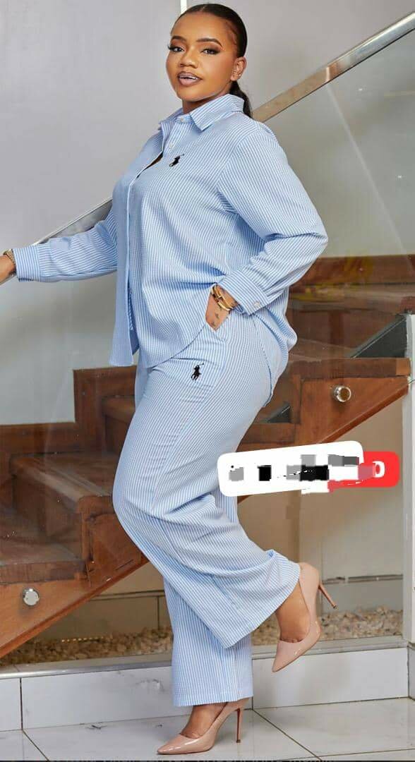 Tenue décontractée rayée femme