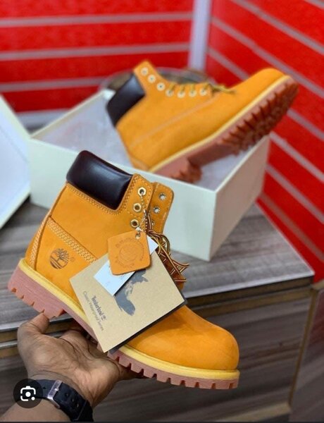 Bottes robustes cuir homme