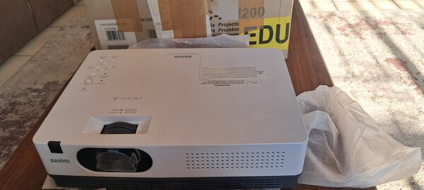 SANYO PROJECTOR