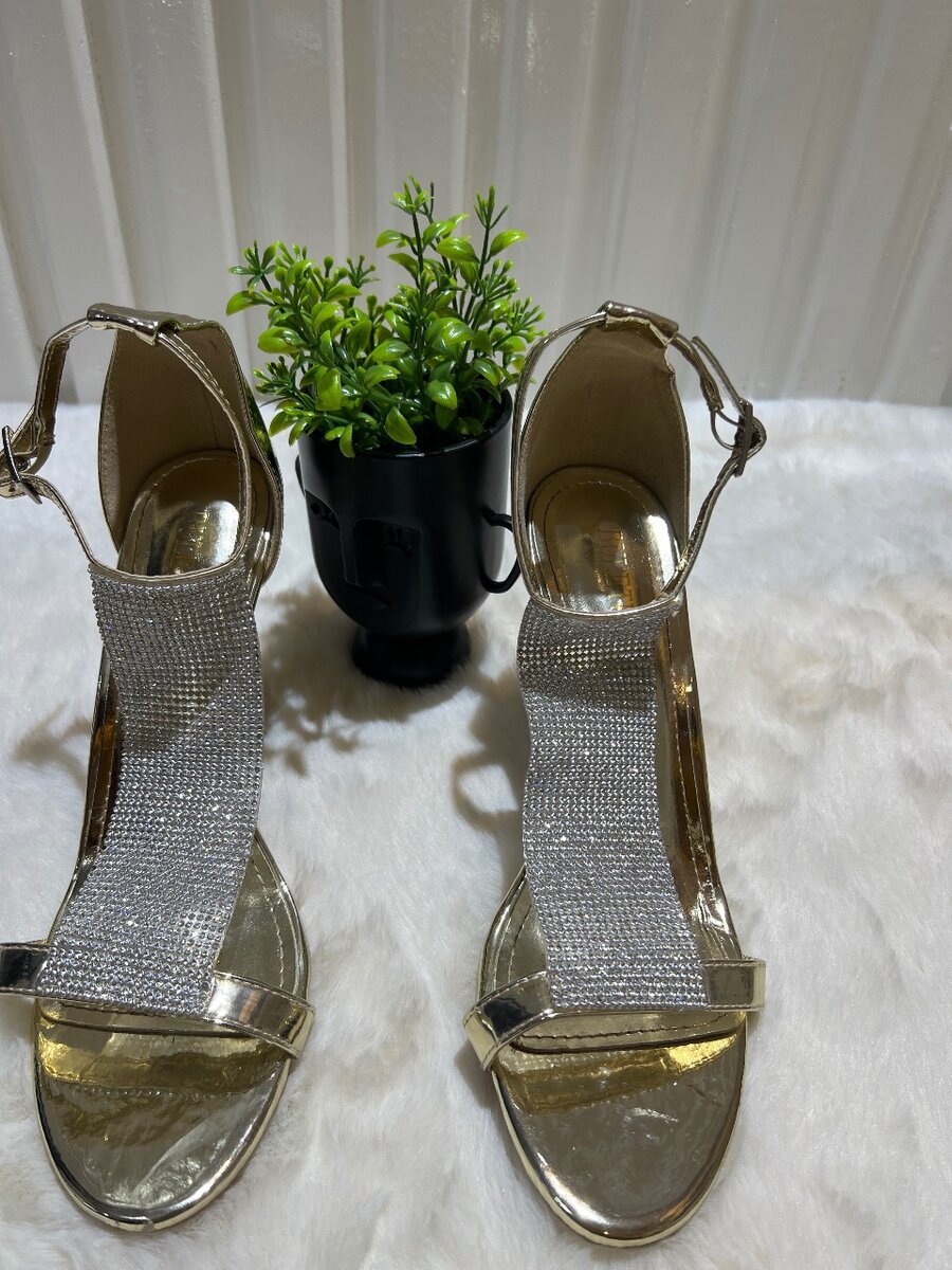 Élégantes Sandales Brillantes