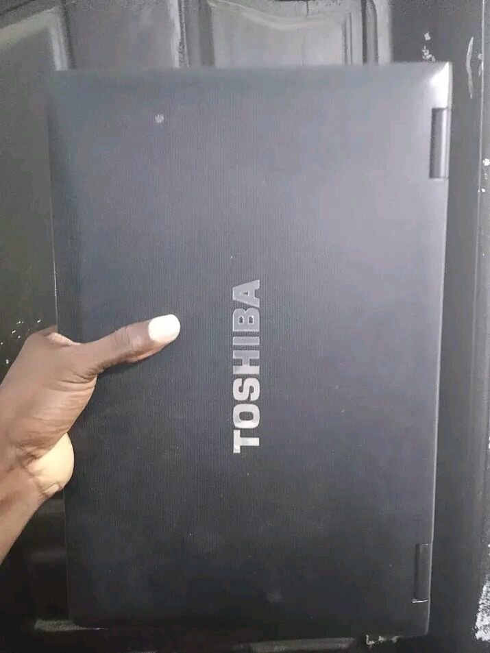 Ordinateur Portable Toshiba