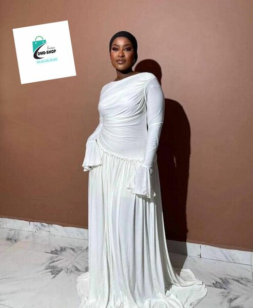 Robe élégante blanche soirée