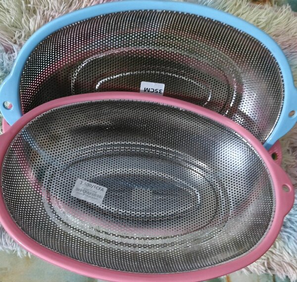 Passoire moyenne colorée