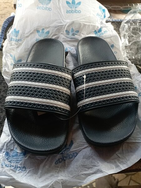 Chaussures adidas