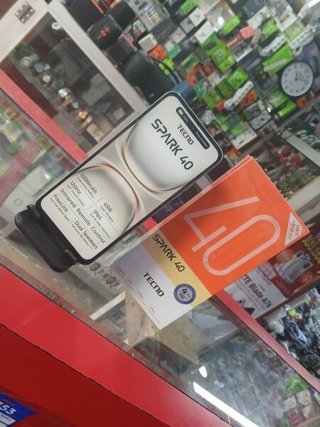 Smartphone Tecno Spark 40