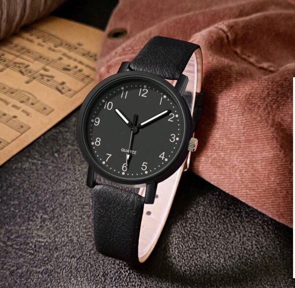 Montre homme en cuir noir
