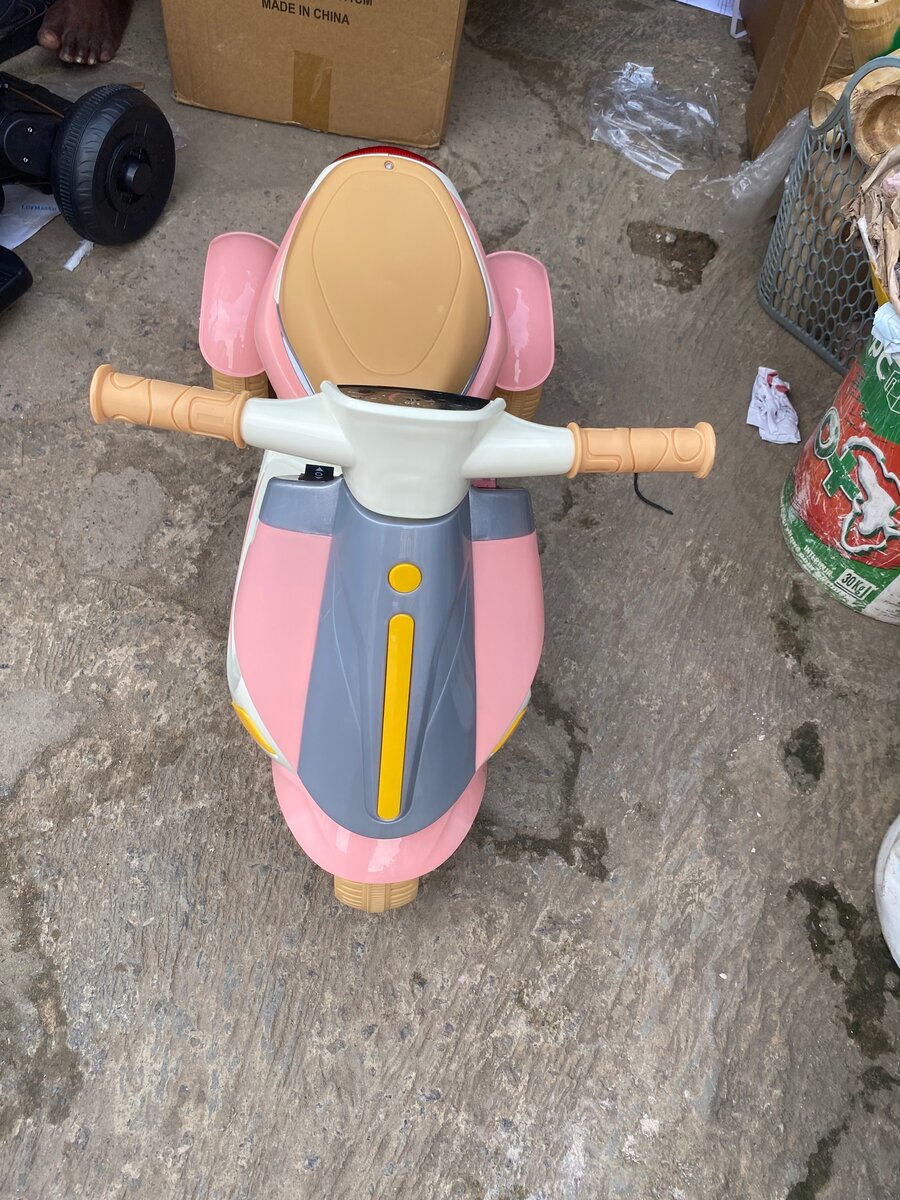 Trottinette électrique enfant